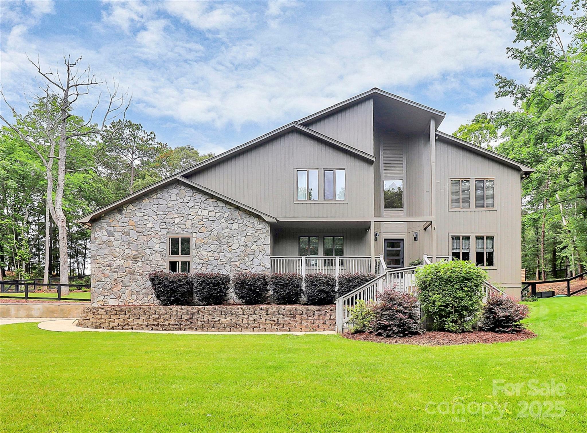 Property Photo: 9423 Man O War Road SC 29707