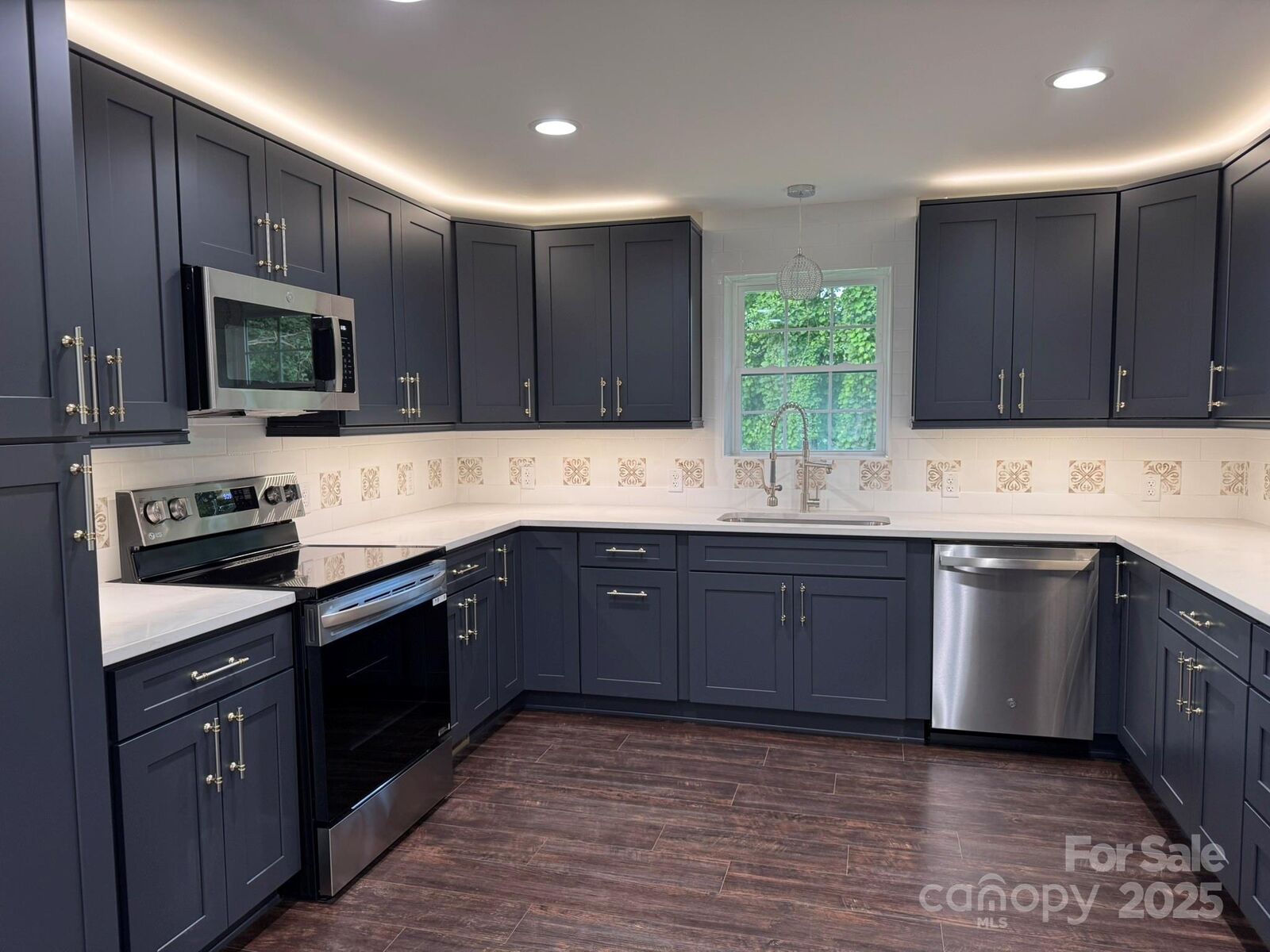 Property Photo:  191 Harmony Grove Road  NC 28761 