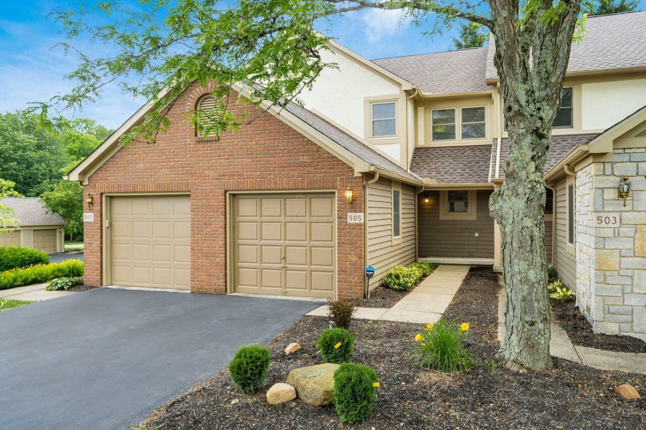 Property Photo: 505 Spring Brook W Court OH 43081