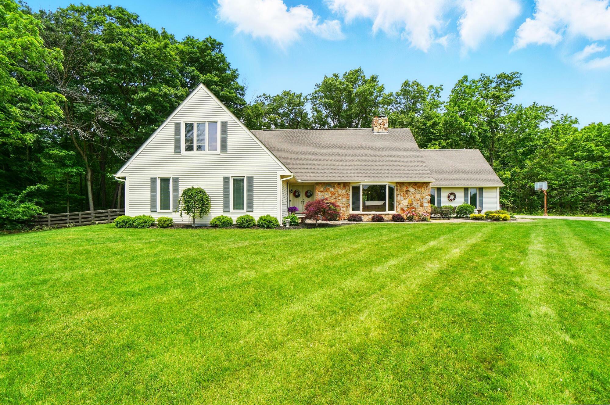 Property Photo: 8384 Morris Road OH 43026