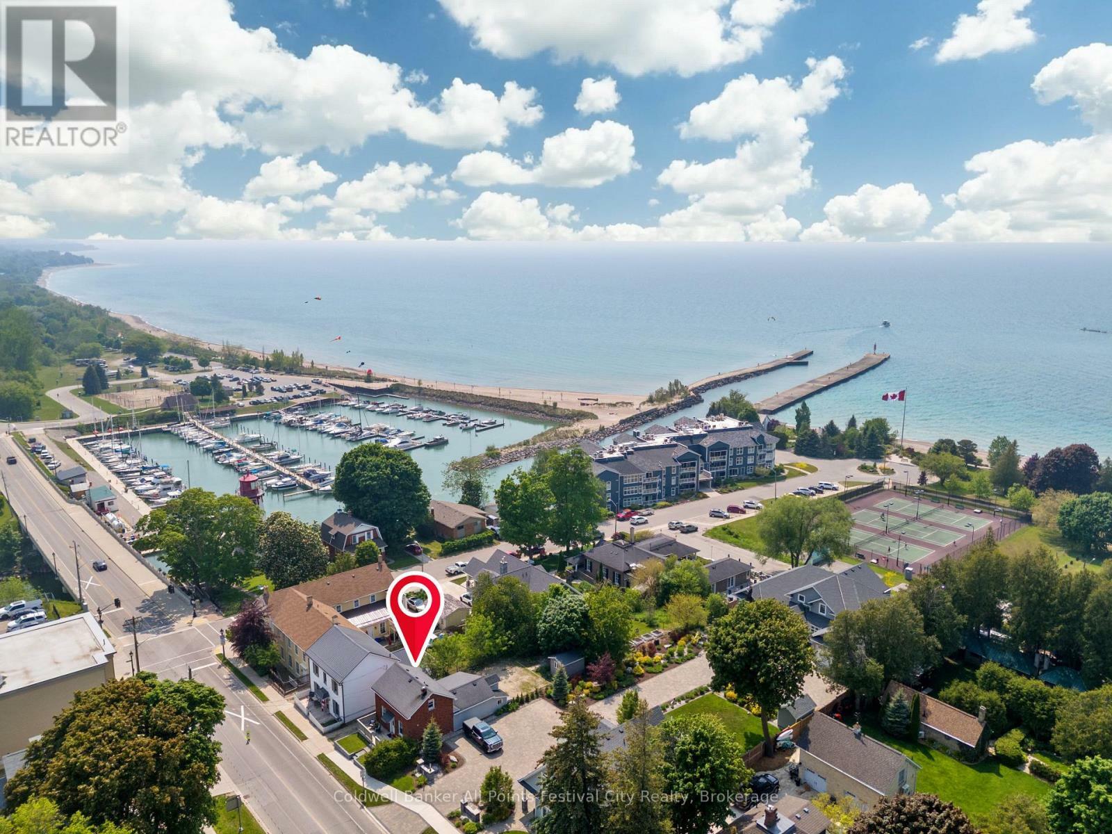 Property Photo: 792 Huron Terrace ON N2Z 2Y1