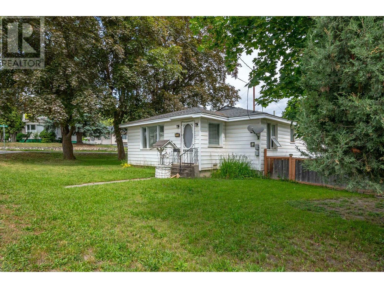 Property Photo:  729 Stanley Avenue  BC V0E 1V1 