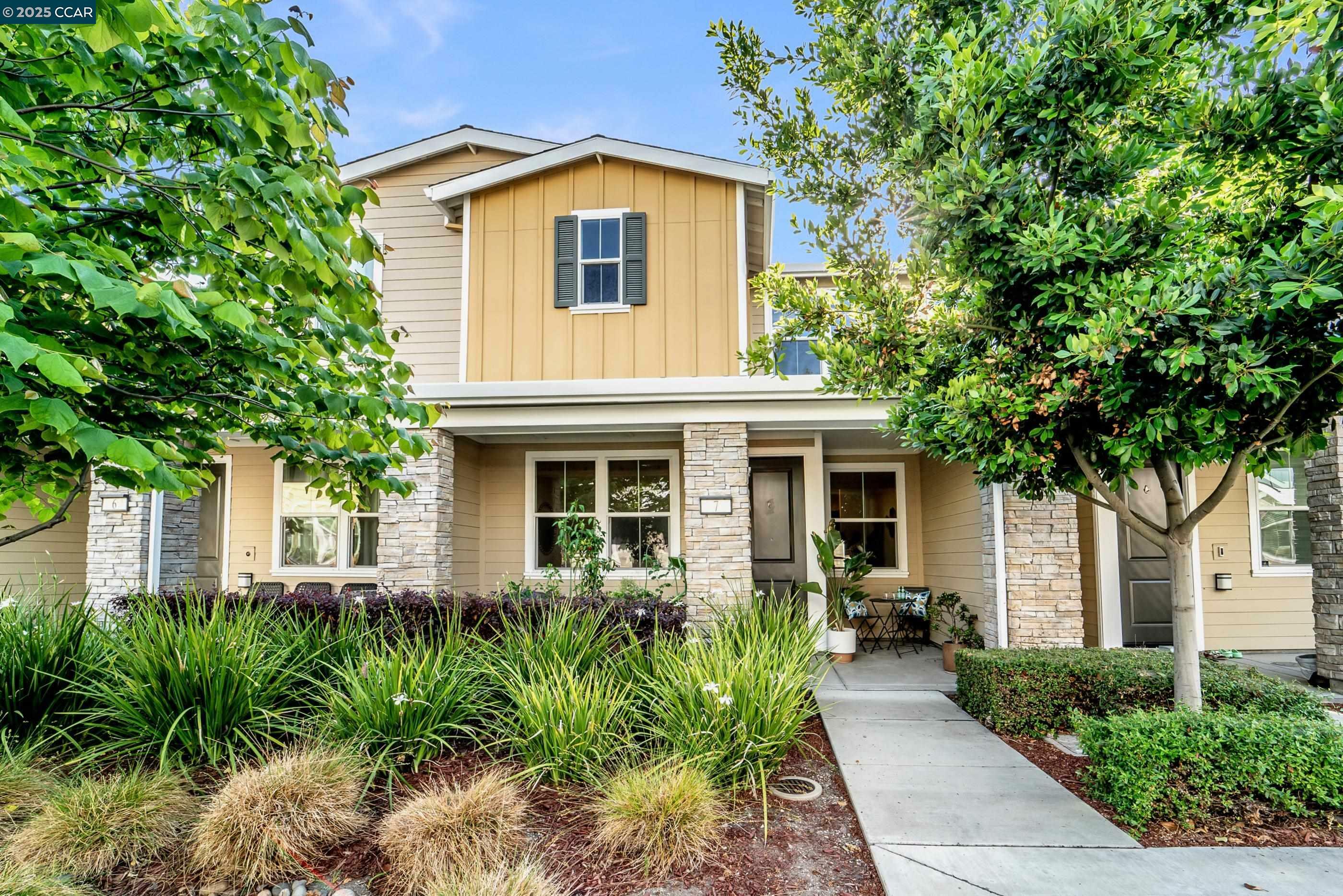 Property Photo: 1233 Bockman 7 CA 94580