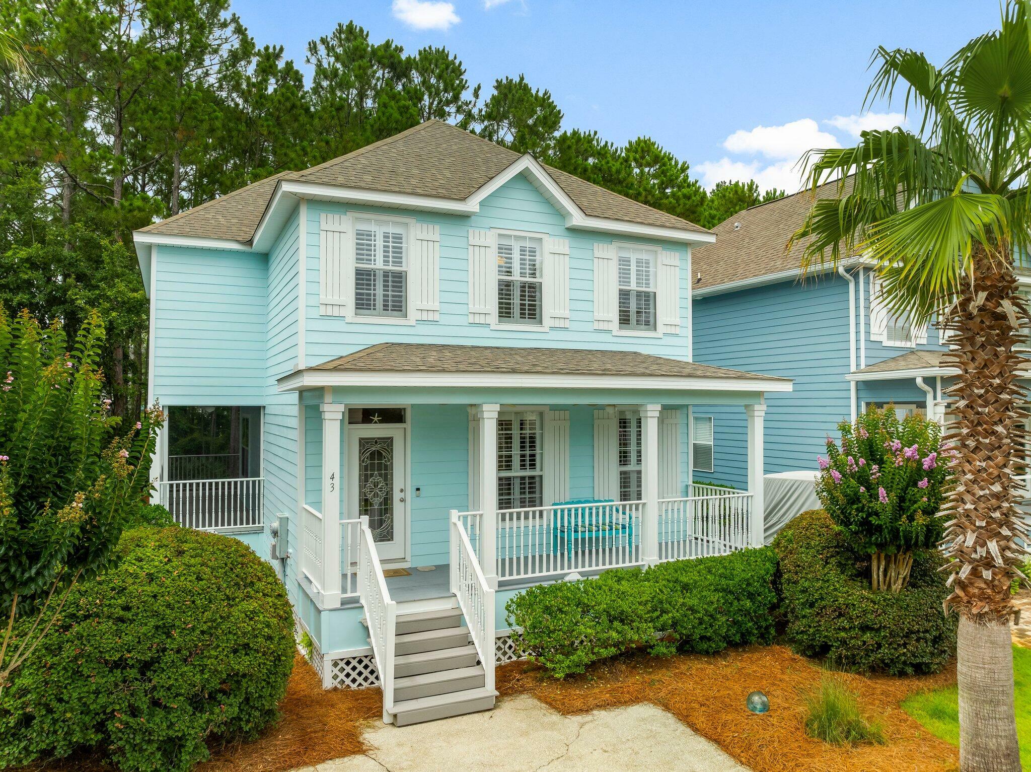 Property Photo:  43 Golf Villa Drive  FL 32459 