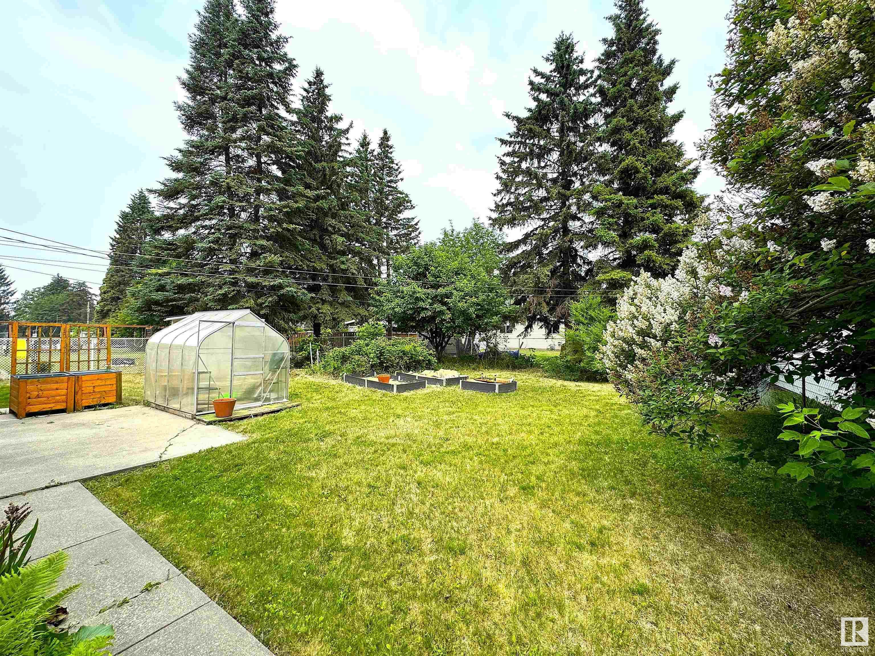Property Photo: 919 Alder Avenue AB T8A 1V7