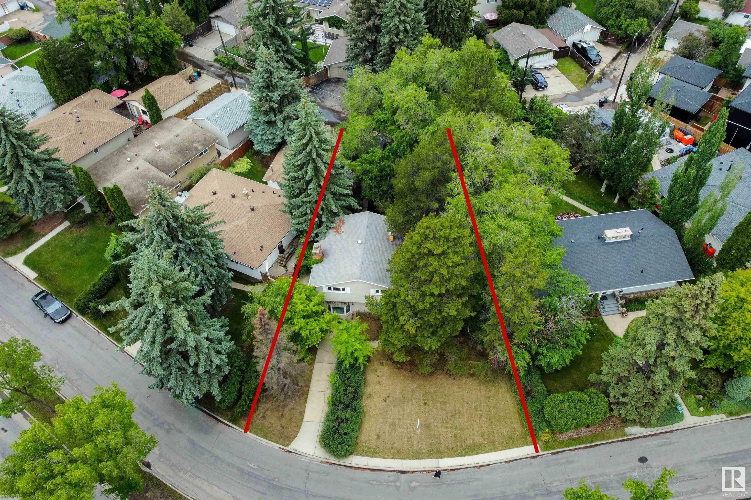 Photo de la propriété: 14214 87 Avenue NW AB T5R 4E2