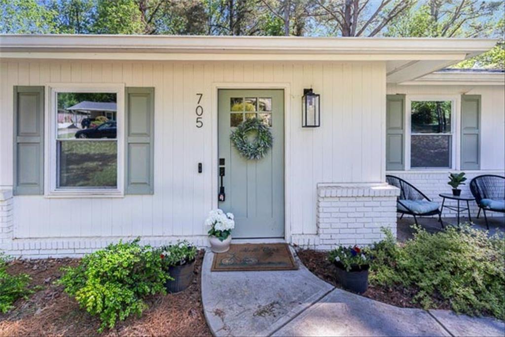 Property Photo: 705 Stewart Circle NW GA 30064