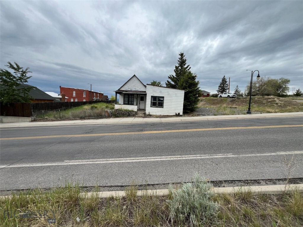 Property Photo: 729 N Main Street MT 59701