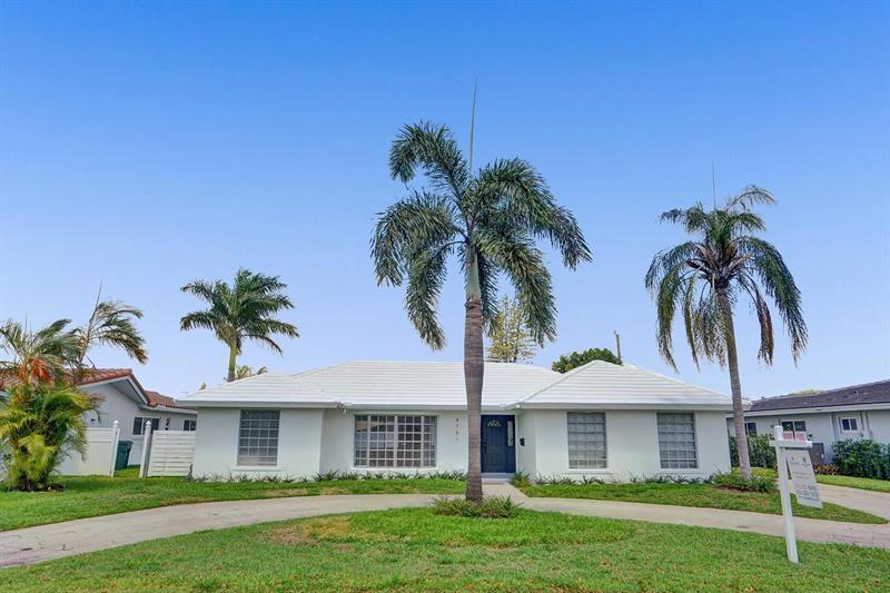 Property Photo:  4751 NE 29th Ave  FL 33308 