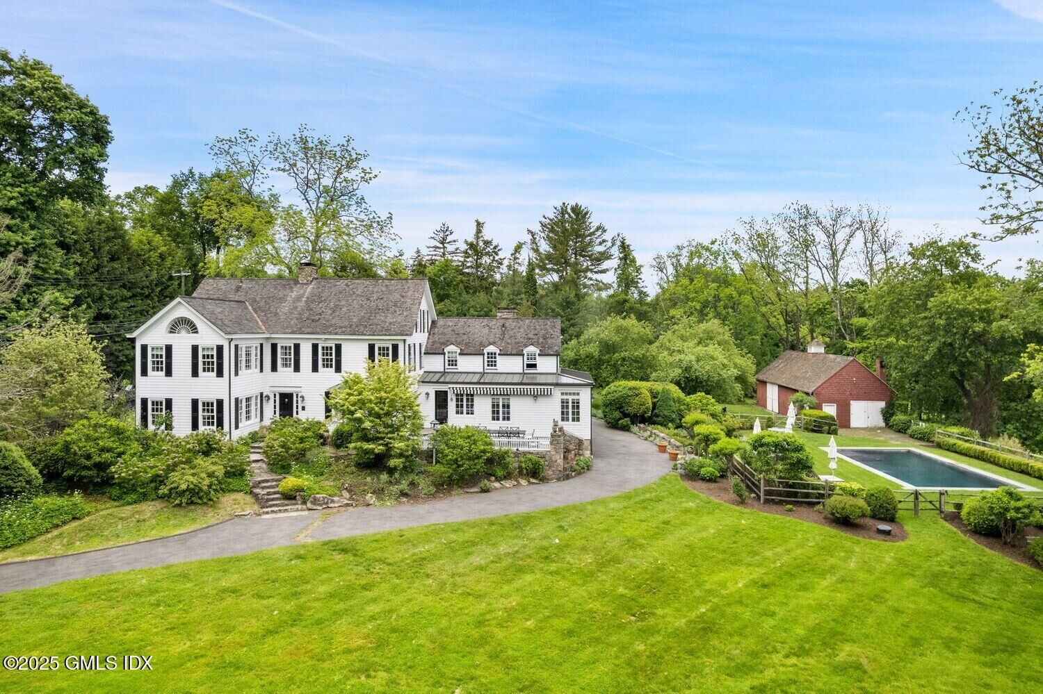 Property Photo:  331 Round Hill Road  CT 06831 