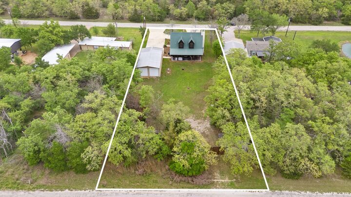 Property Photo:  4706 County Road 415  TX 77879 