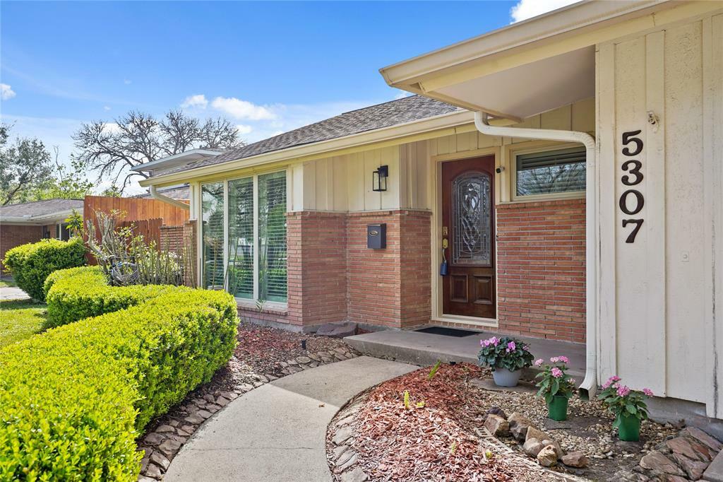 Property Photo: 5307 Carew Street TX 77096