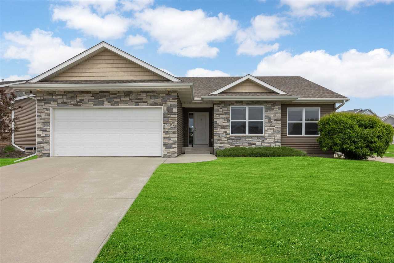 Property Photo: 1088 Langenberg Ave IA 52240