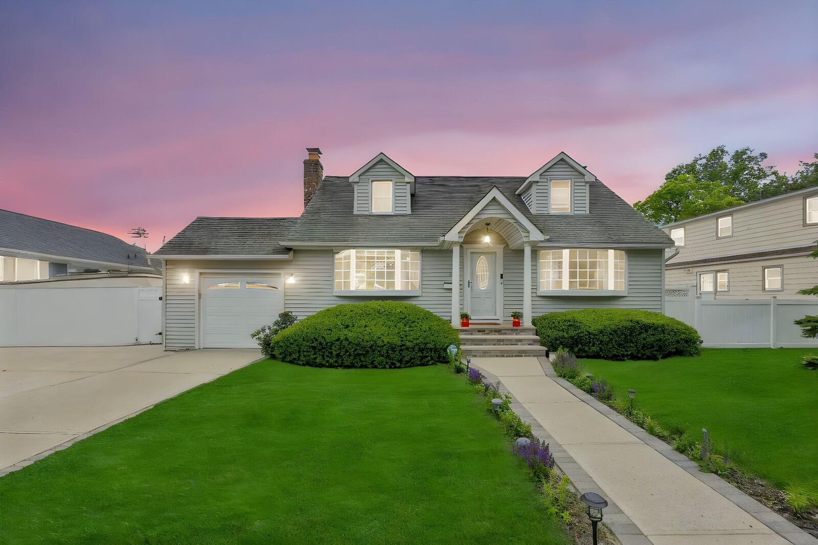 Property Photo:  86 Woodbine Drive N  NY 11801 