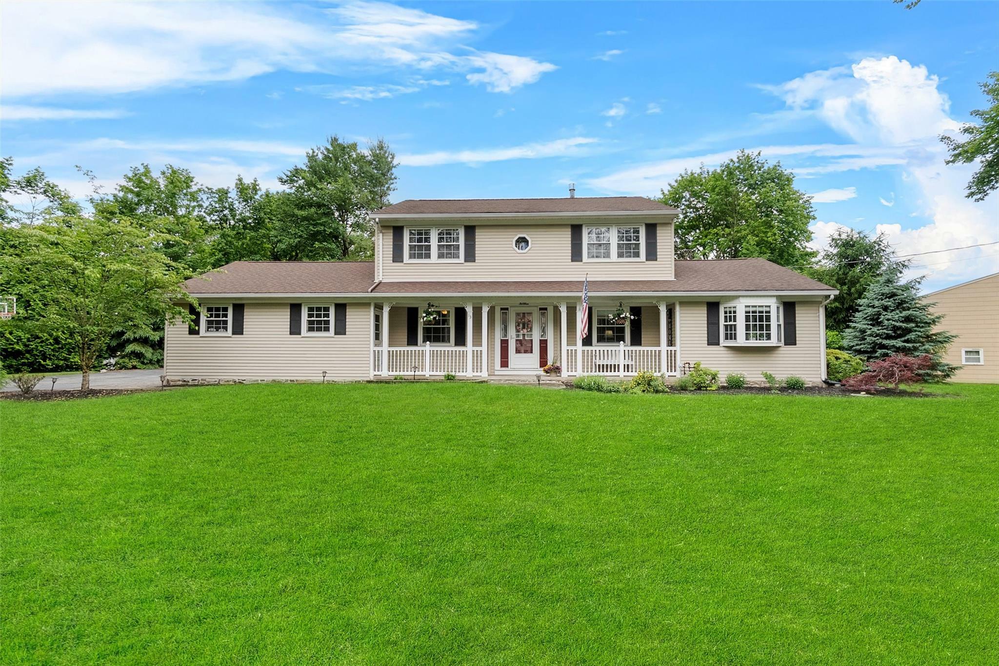 13 Claremont Lane  Suffern NY 10901 photo