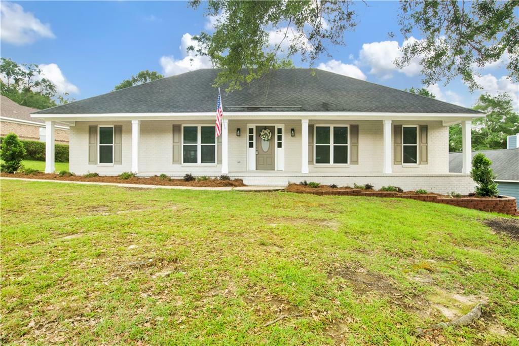 Property Photo: 1115 Newbury Lane W AL 36695