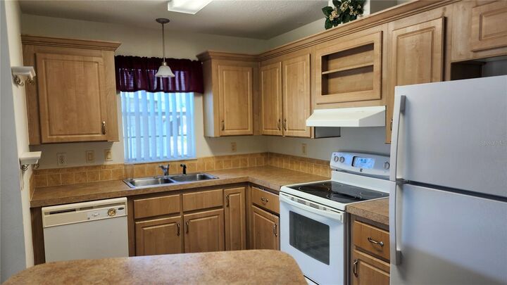 Property Photo: 1503 23rd Avenue W FL 34205