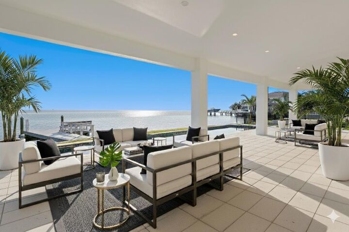 Property Photo: 2087 Michigan Avenue NE FL 33703