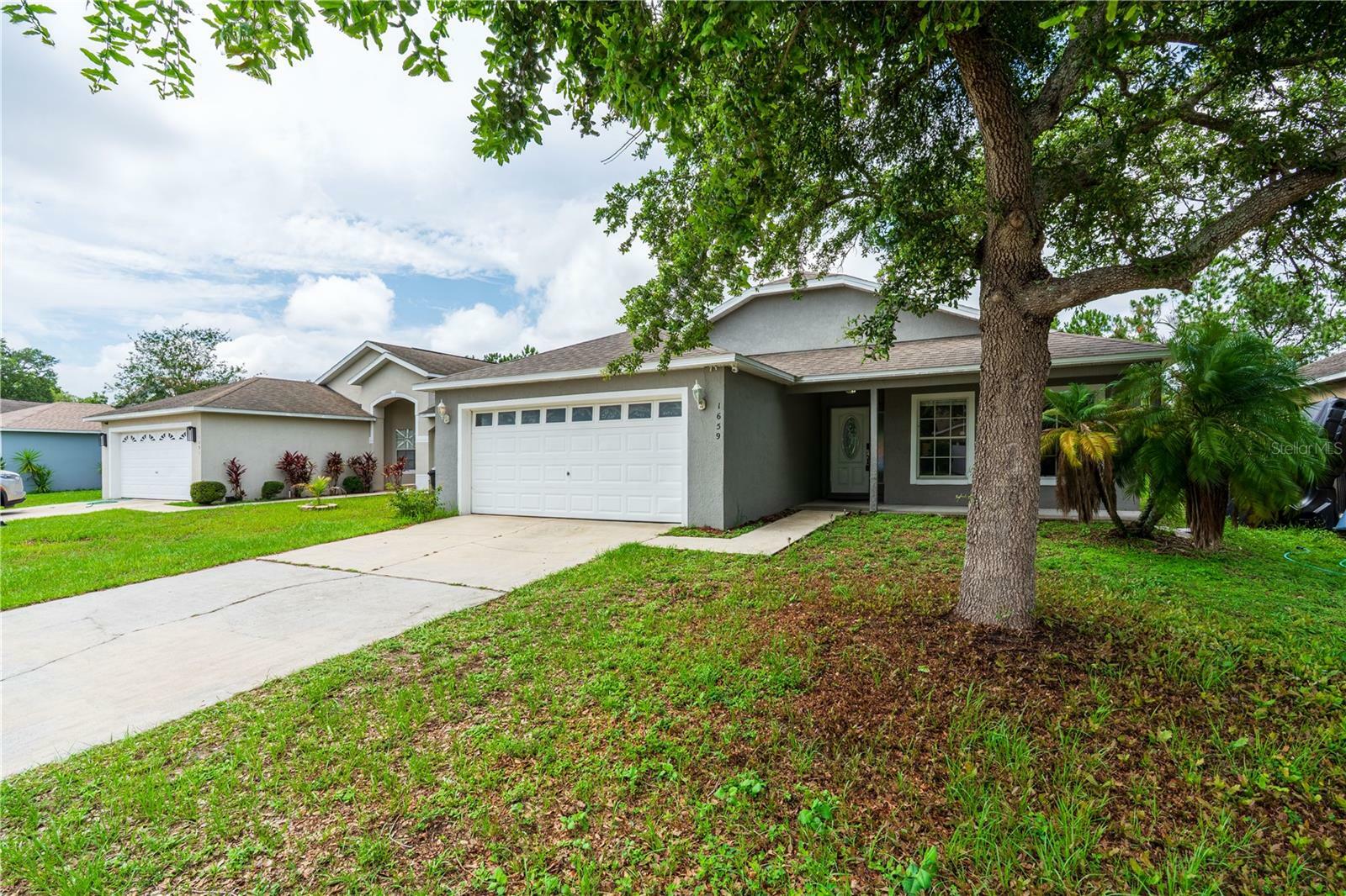 Property Photo: 1659 Sage Creek Court FL 32824
