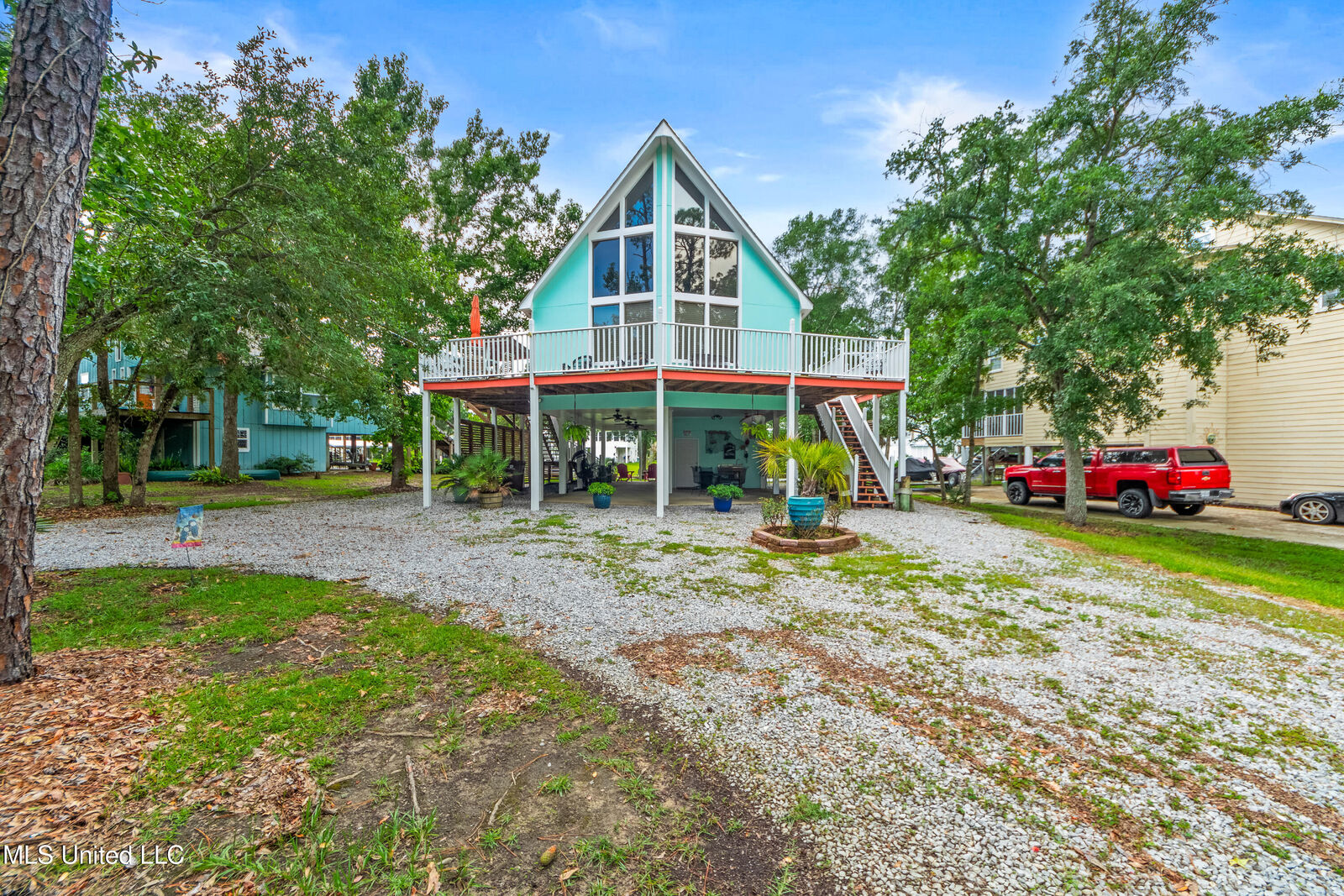 Property Photo:  123 Ridgewood Drive  MS 39571 
