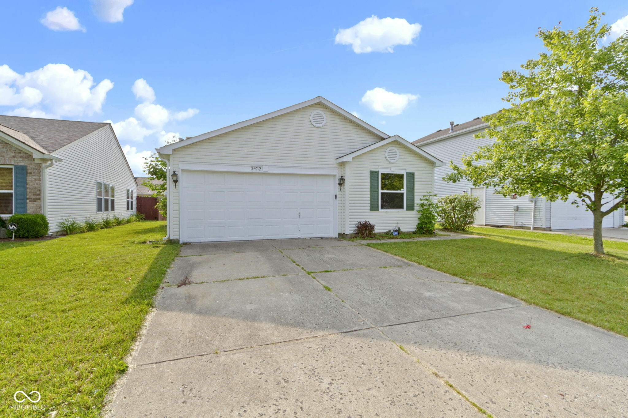 Property Photo: 3423 Summer Breeze Circle IN 46239