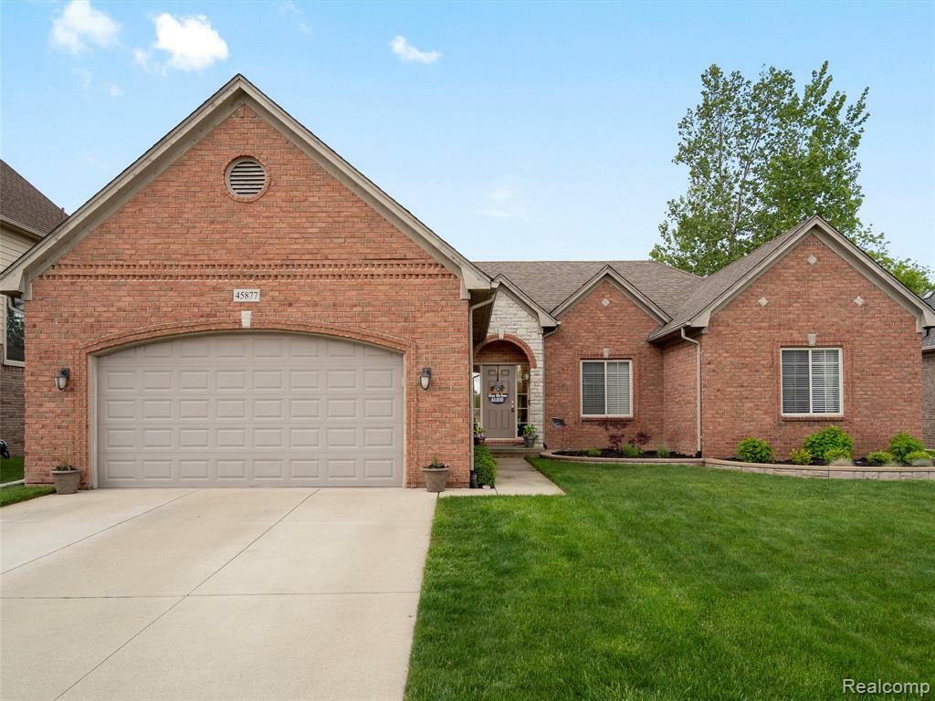 45877 Andrew Drive  Macomb MI 48044 6243 photo