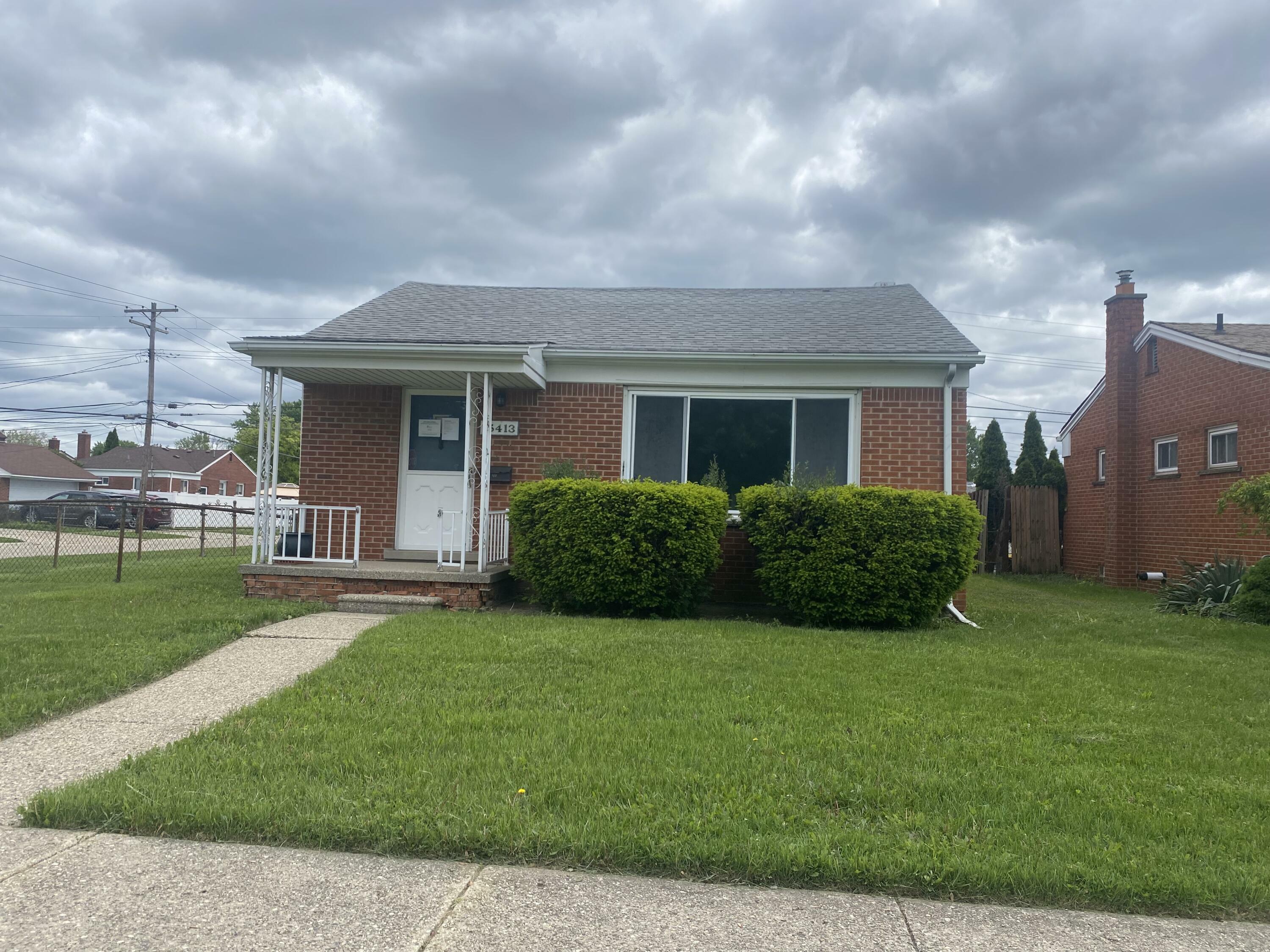 Property Photo: 15413 Kennebec Street MI 48195