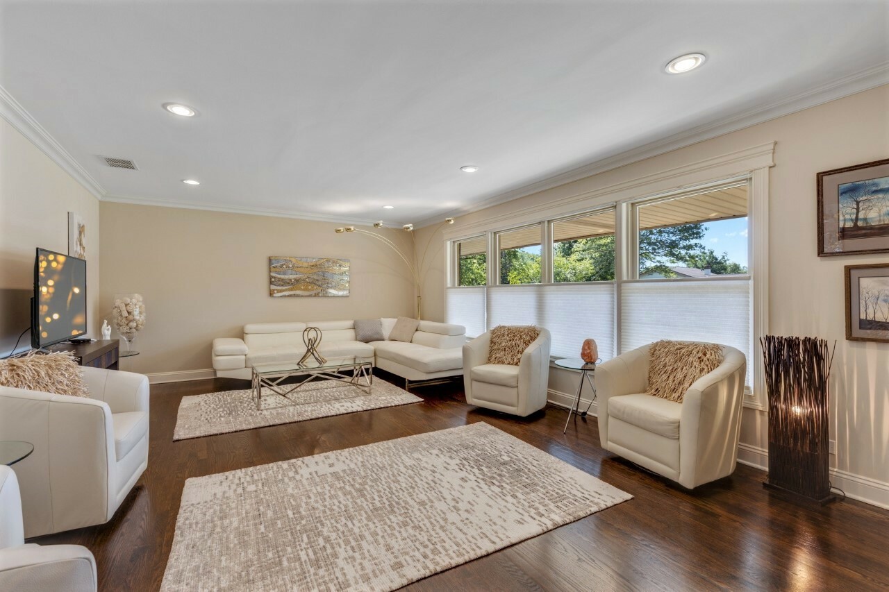 Property Photo: 23W050 Hackberry Drive IL 60137