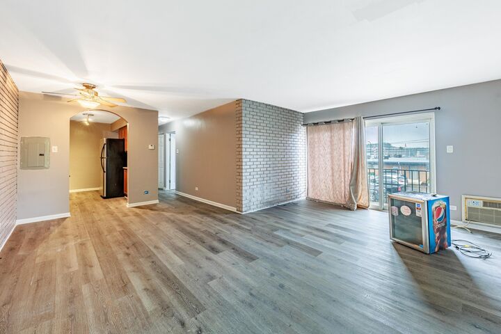 Property Photo: 9516 S Kildare Avenue 2N IL 60453