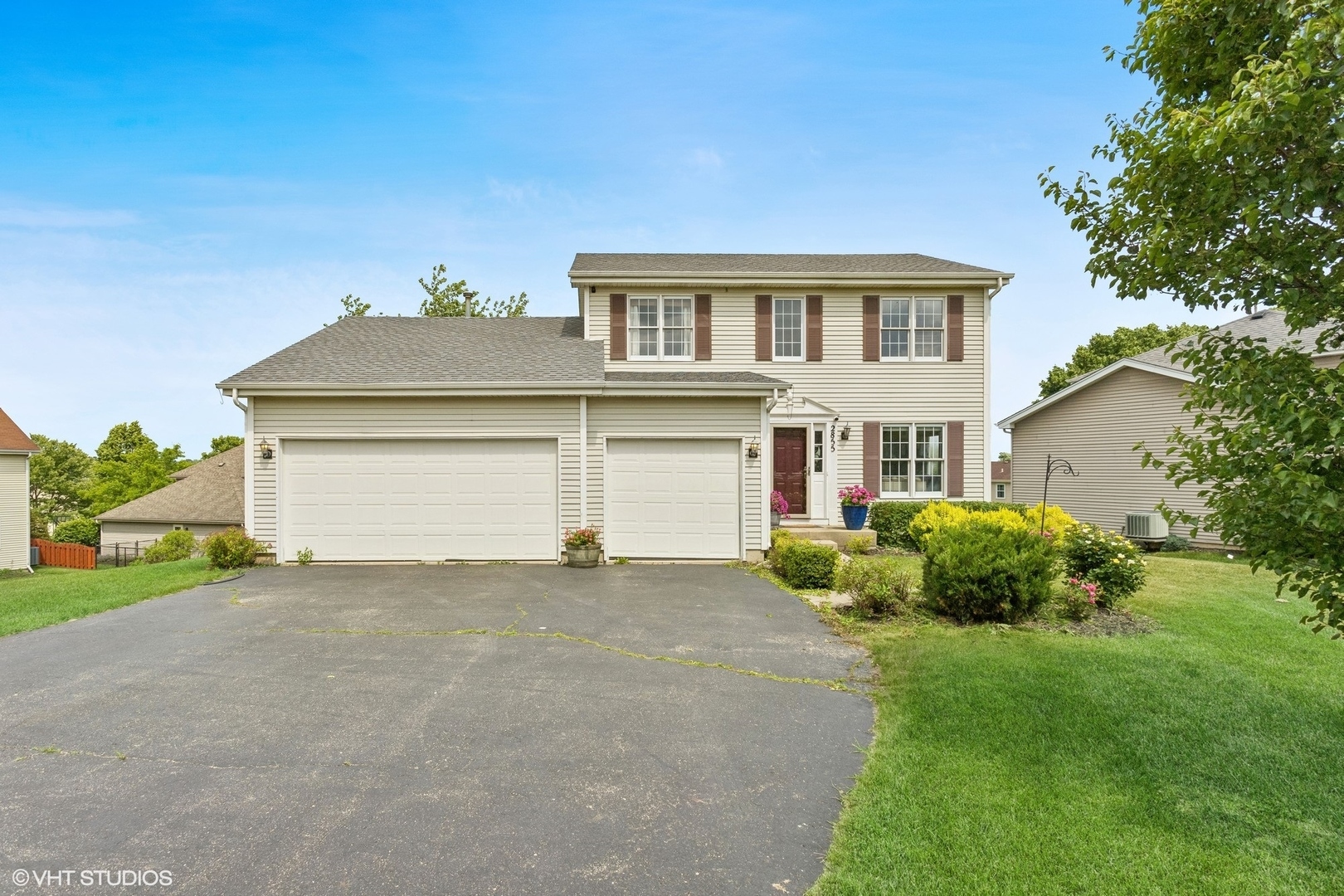 Property Photo: 2855 Weld Road IL 60124