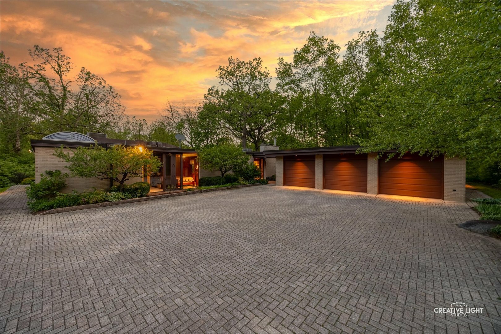 Property Photo: 5N477 Curling Pond Road IL 60184