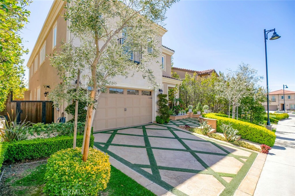 Property Photo:  20512 W Esmerelda Lane  CA 91326 
