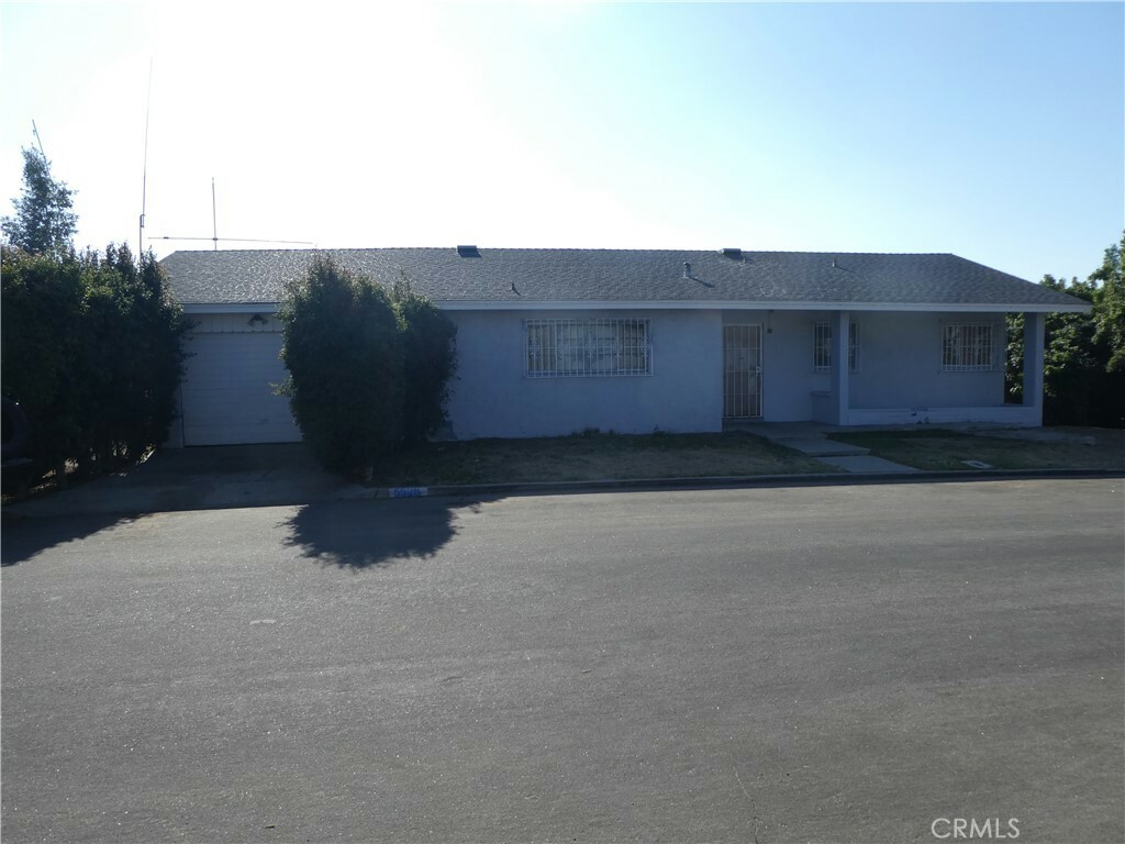 Property Photo: 5528 San Onofre Terrace CA 92114