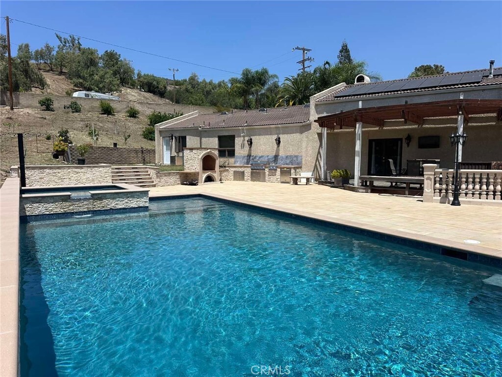 Property Photo: 3225 Yardley Place CA 93063