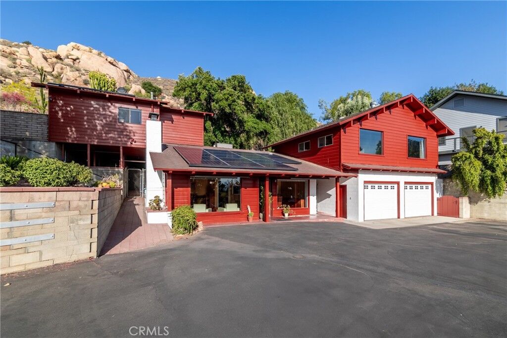 Property Photo:  4899 Glenwood Drive  CA 92501 