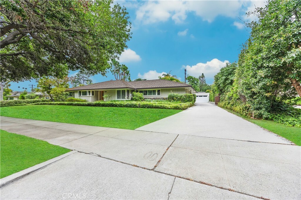 Property Photo: 1439 Wembley Road CA 91108