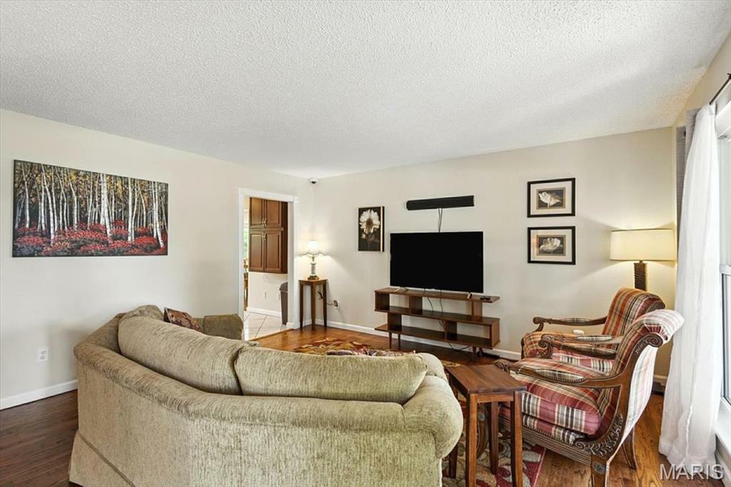 Property Photo:  1689 Heffington Drive  MO 63017 