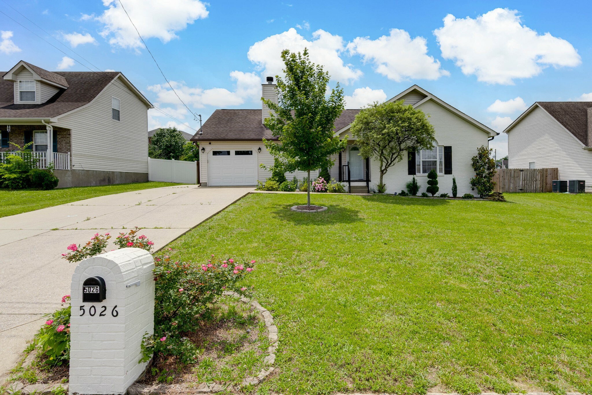 Property Photo: 5026 Hectare Ln TN 37086