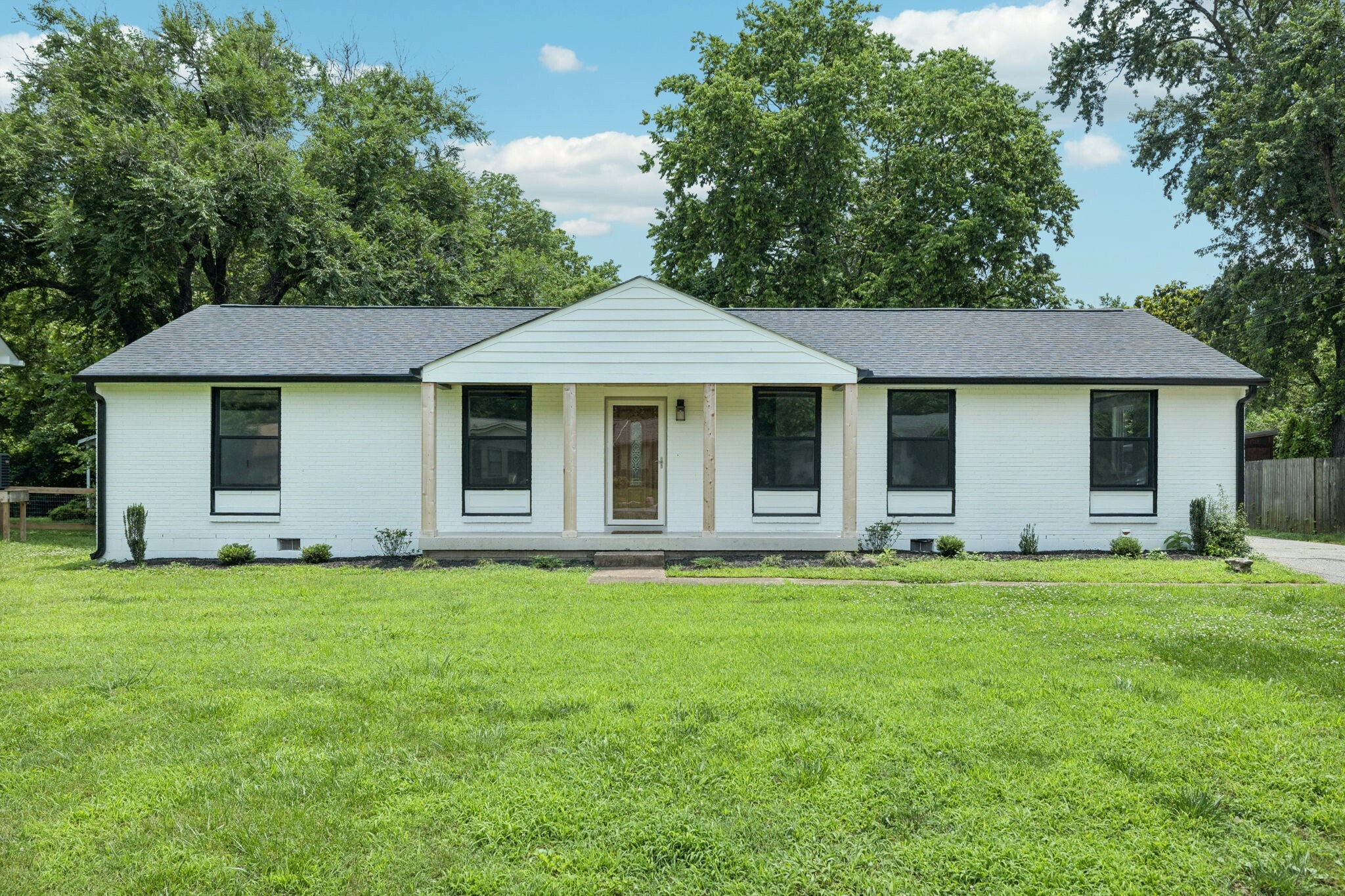 4822 Milner Dr  Nashville TN 37211 photo