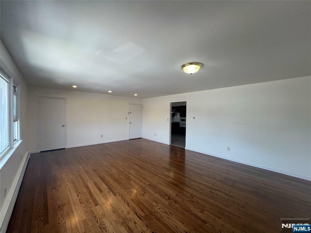 Property Photo:  169 Biltmore Street 2  NJ 07031 