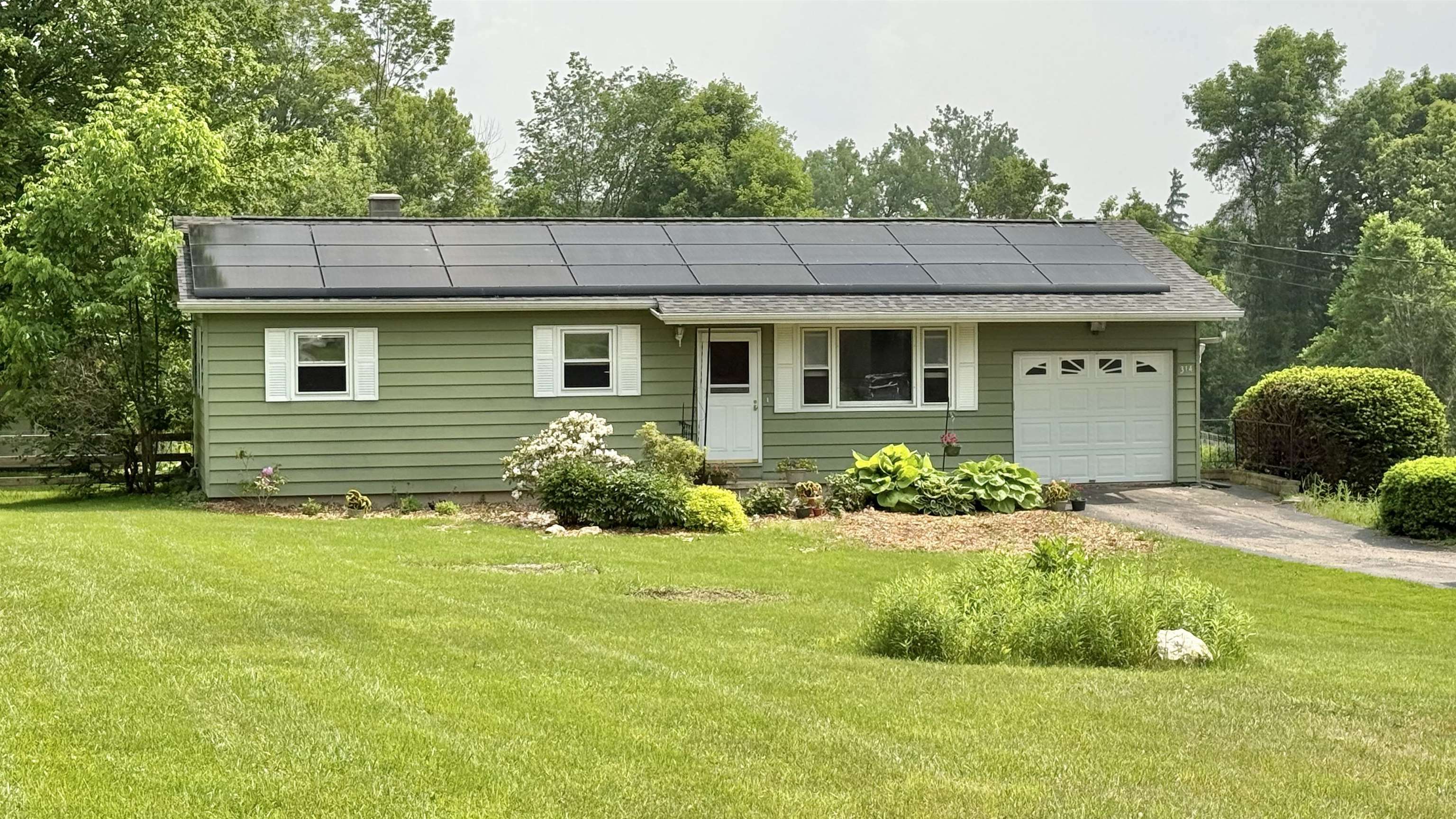 314 Richmond Road  Hinesburg VT 05461 photo