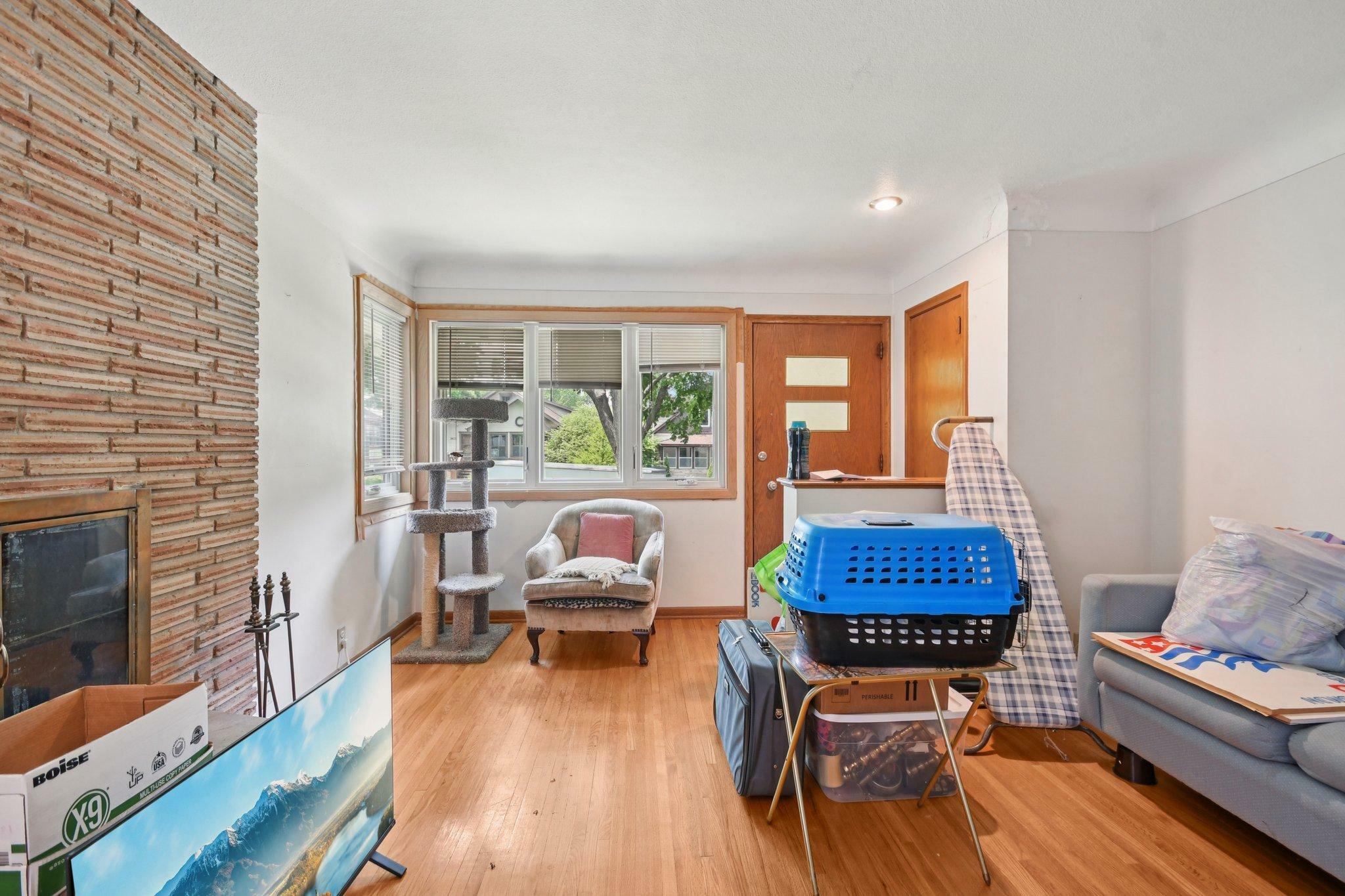 Property Photo: 3826 Sheridan Avenue N MN 55412