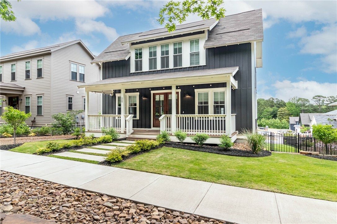 328 N Cross Avenue  Fayetteville AR 72701 photo