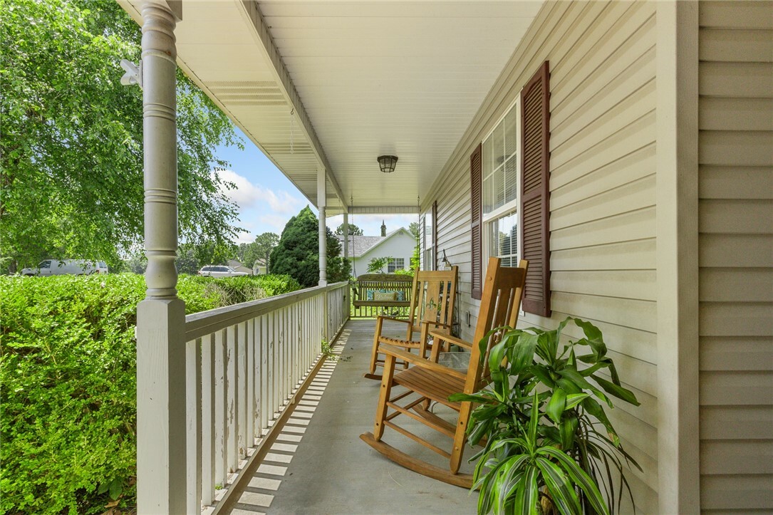 Property Photo: 9336 Stonegate Drive AR 72662