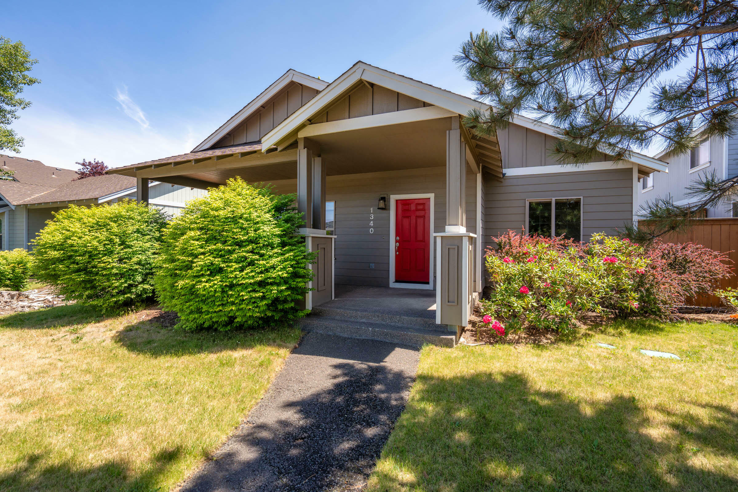 Property Photo: 1340 NW 19th Street OR 97756
