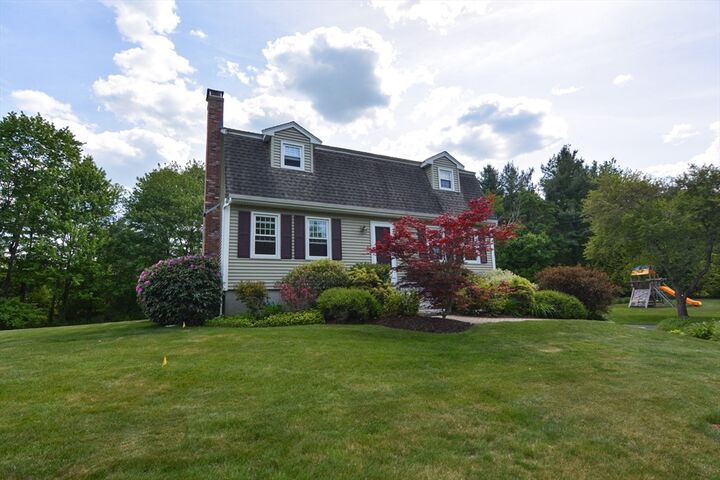 Property Photo:  6 Thayer Rd  MA 02053 