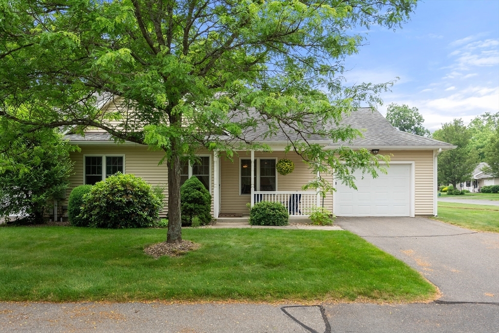 Property Photo: 22 Pomeroy Meadow Rd 4 MA 01073