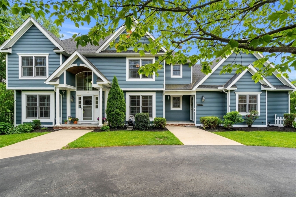 10 Gianna Dr  Saugus MA 01906 photo