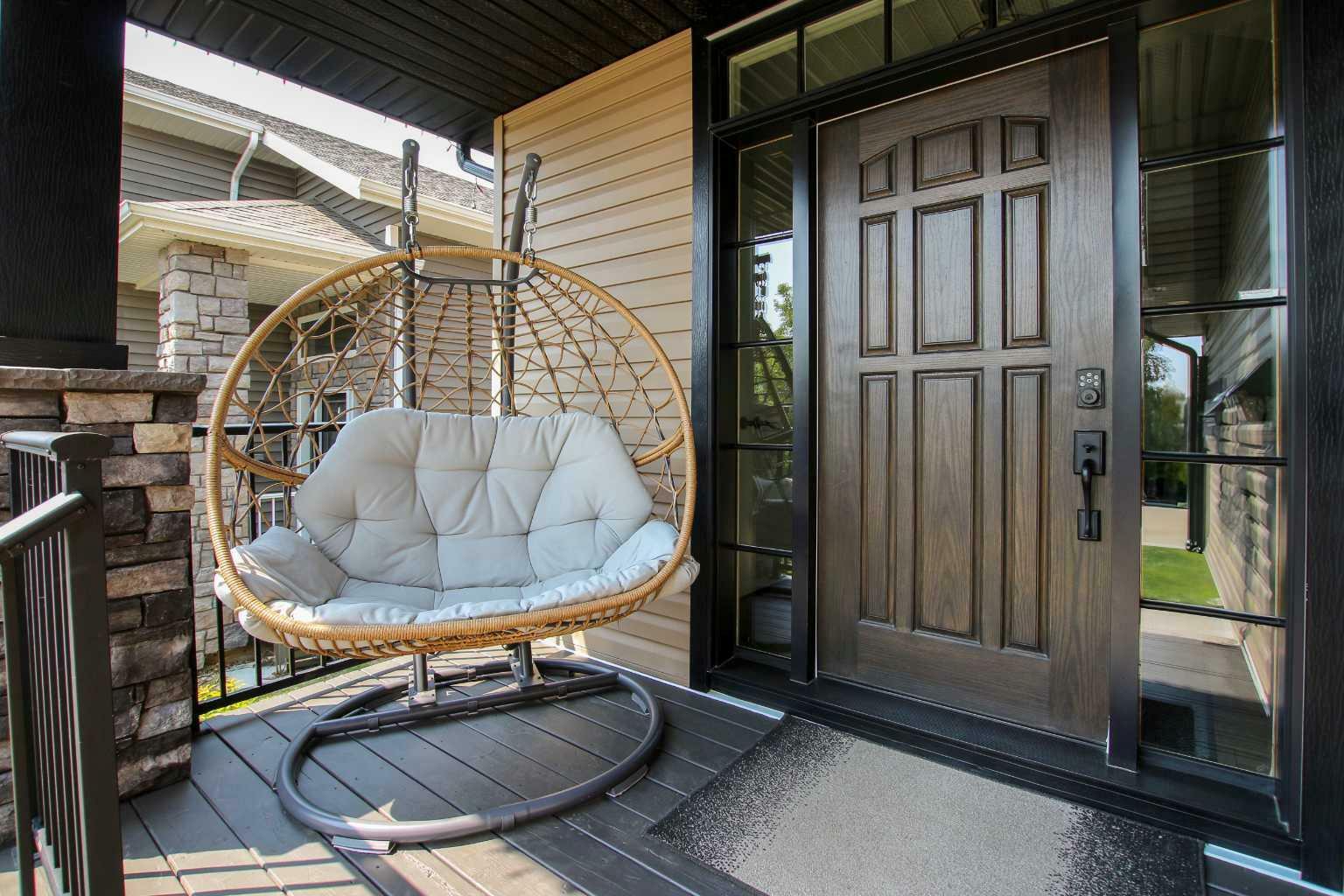 Property Photo: 146 Sutherland Close AB T4R 0L5