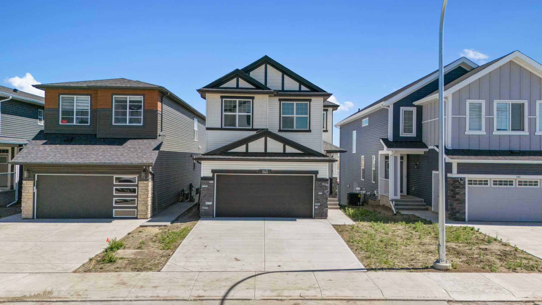 Property Photo: 145 Amblefield Terrace NW AB T4B 3P5